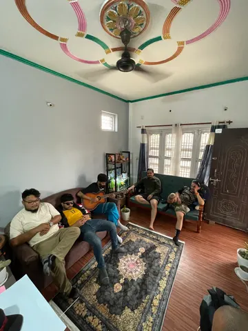 High station: पोर्टफोलियो फोटो 2