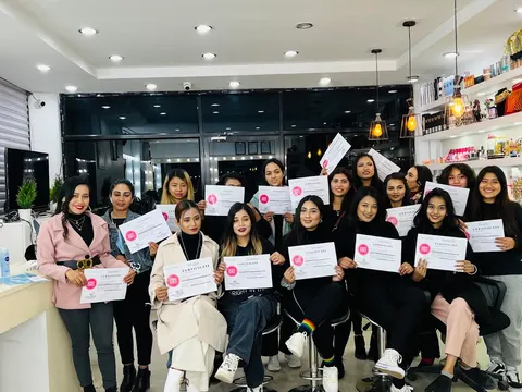 GlossyGirls Makeup Studio: पोर्टफोलियो फोटो 2