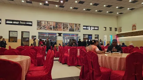 YoYo Banquet: पोर्टफोलियो फोटो 2