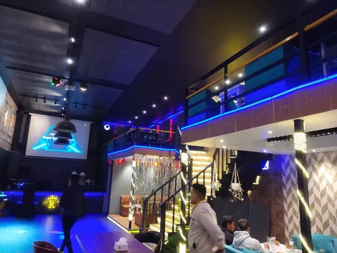 Royal Lounge Bar: पोर्टफोलियो फोटो 4